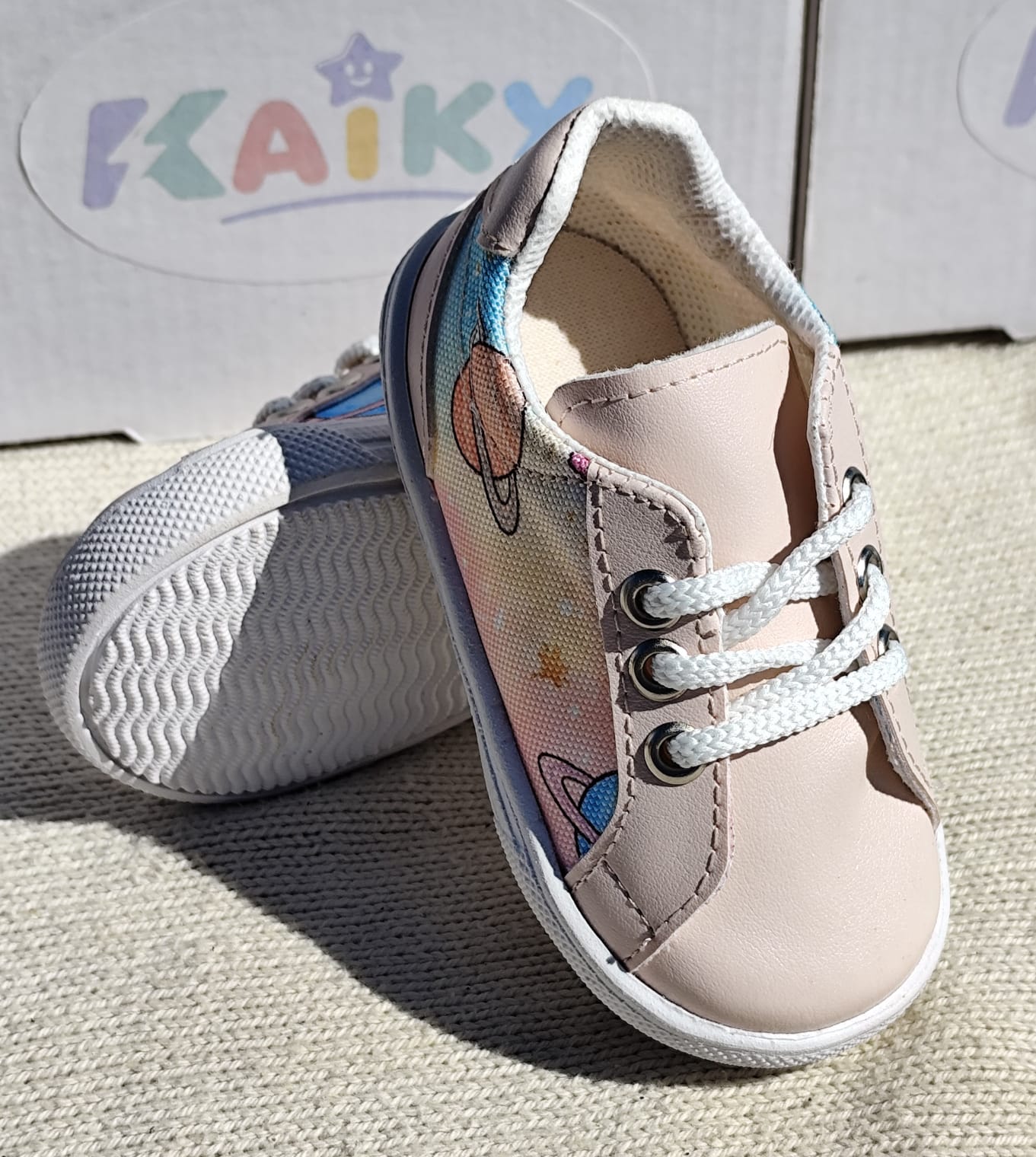Zapatilla 104 Rosa con estampa nena